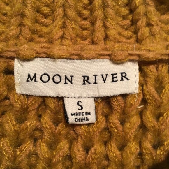 Moon River Distressed Hem Cable Knit Sweater Size S - Picture 8 of 10